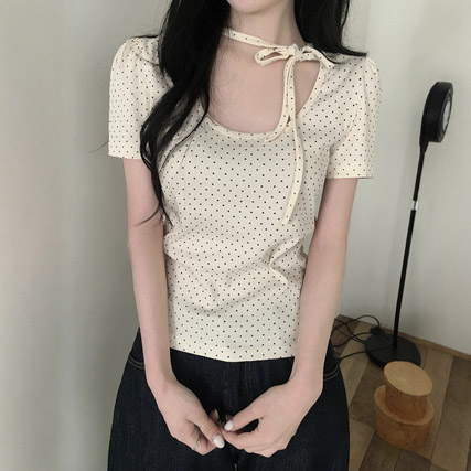 ドット柄Tシャツ　レディース　INS　
韓国ファッション